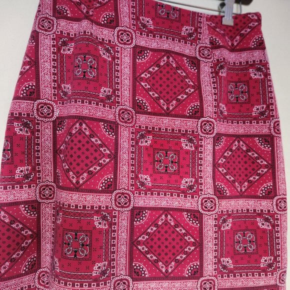 Cute Vintage red bandana mini skirt - Picture 2 of 11